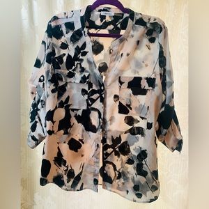 Calvin Klein Blouse pink gray and black XL, front pockets and roll up sleeve